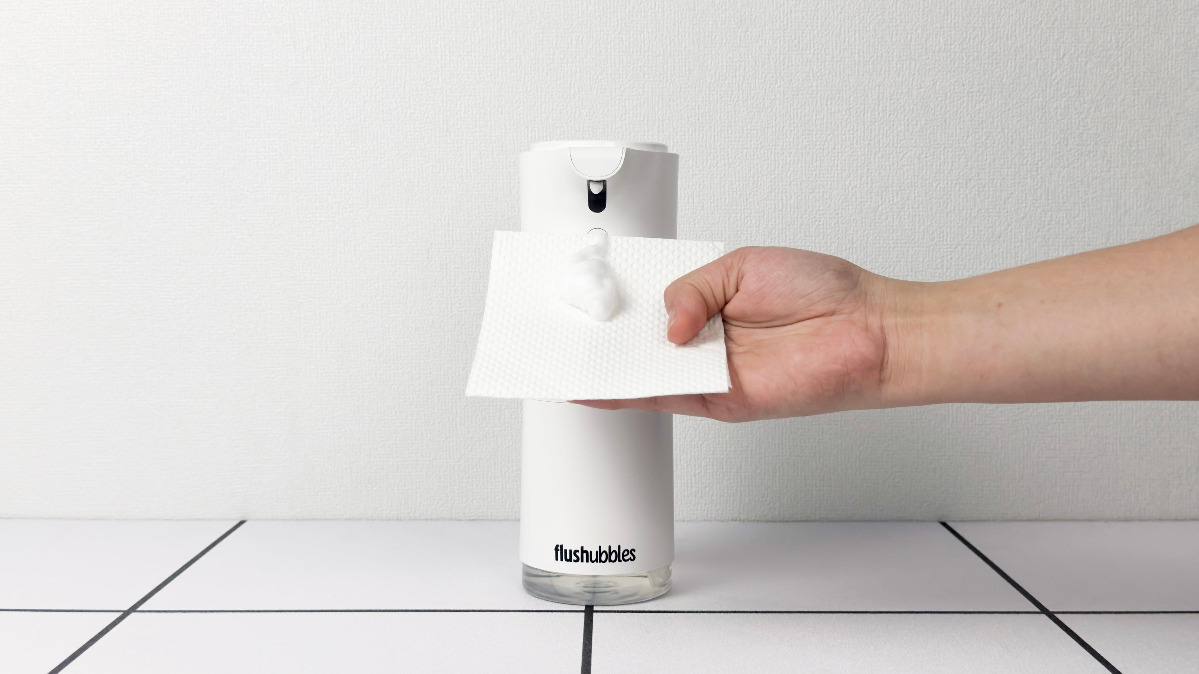 The Best Wet Wipe Alternative: How Flushubbles Solves the Wipes Problem